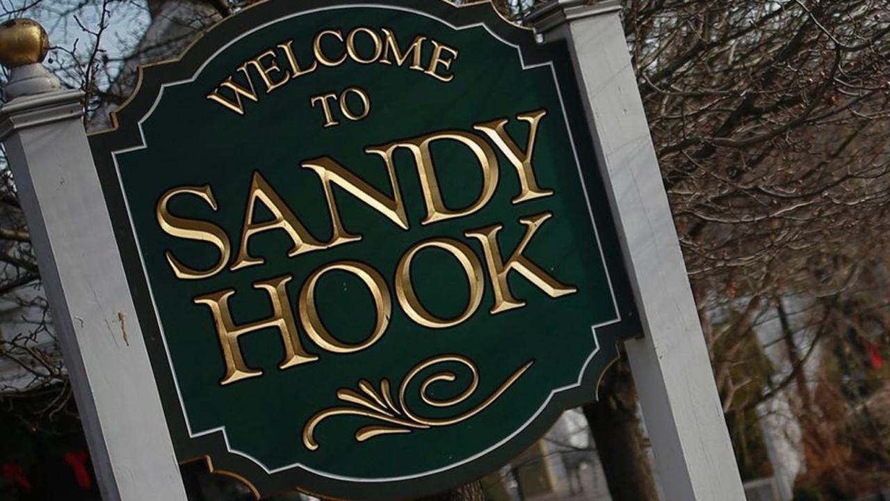 Lawmakers push for gun control five years after Sandy Hook