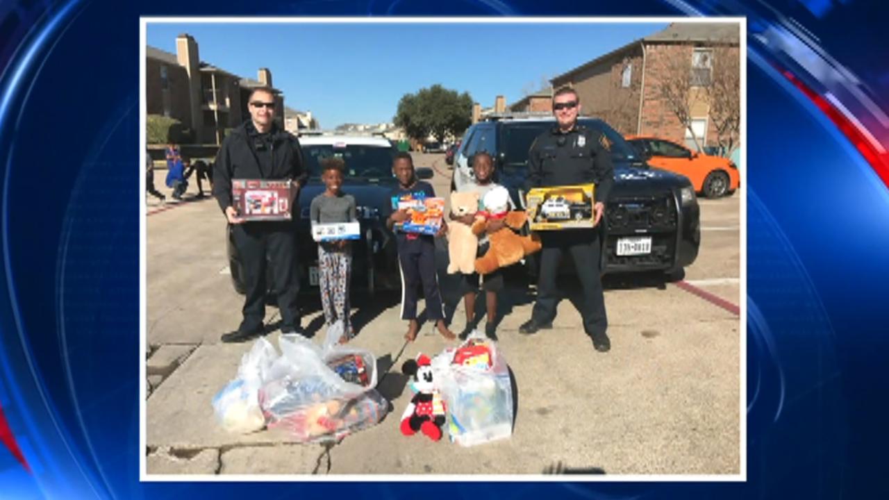 Texas police replace stolen gifts for family 