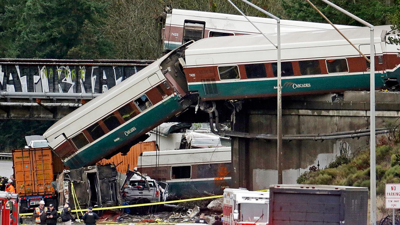 911 calls from train derailment near Seattle released