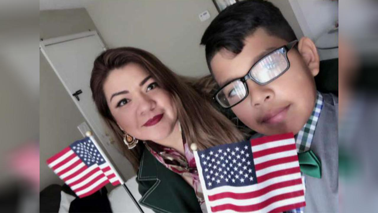10-year-old on becoming American citizen: 'It feels amazing'