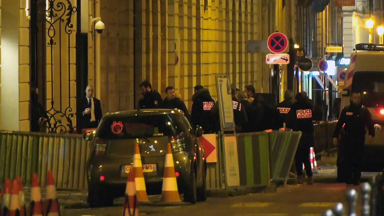 Police search for jewel thieves after Paris Ritz heist