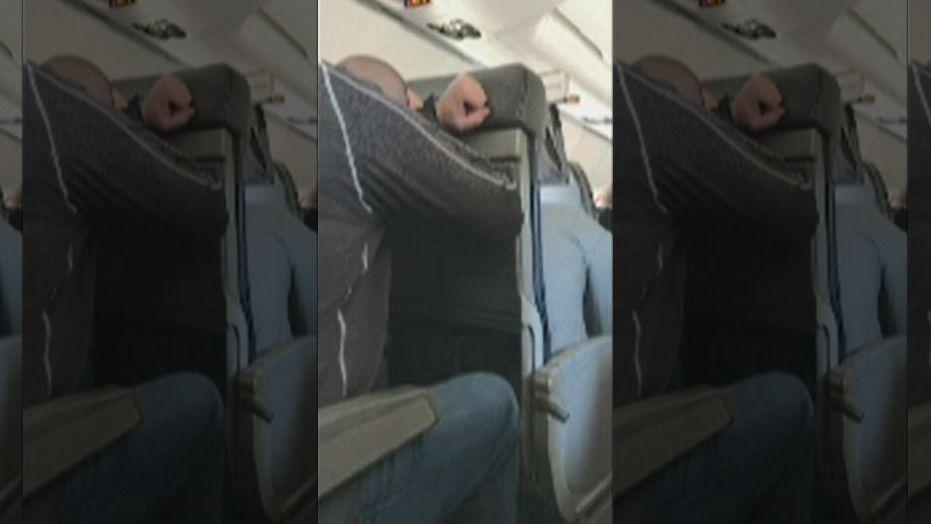American Airlines passengers told to brace for landing in scary vid