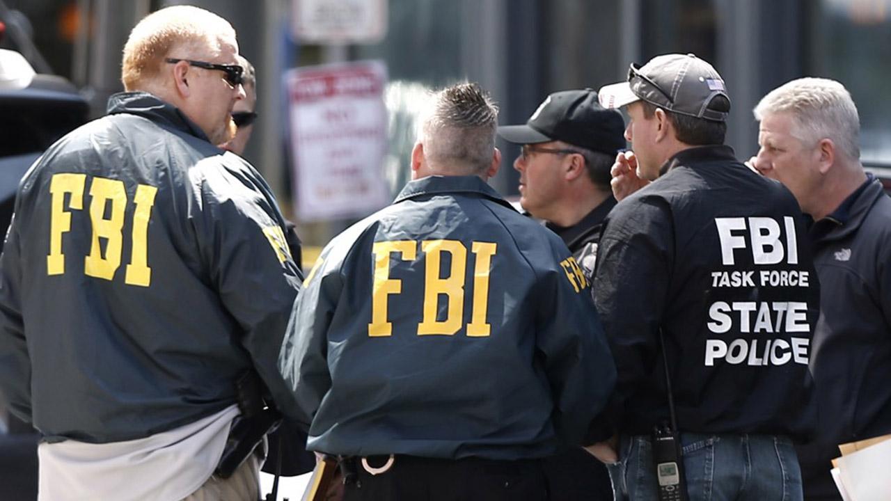 Thousands of FBI cell phones affected by technical glitch