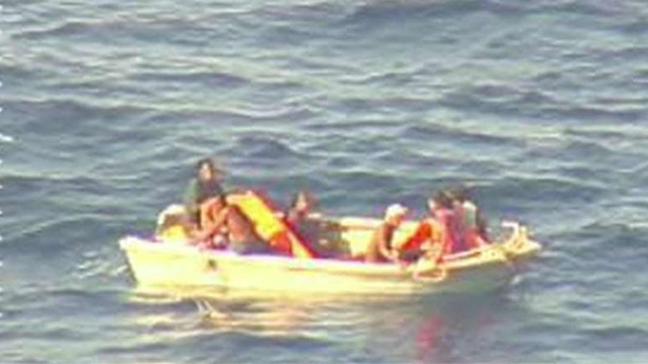 7 rescued from life raft in New Zealand