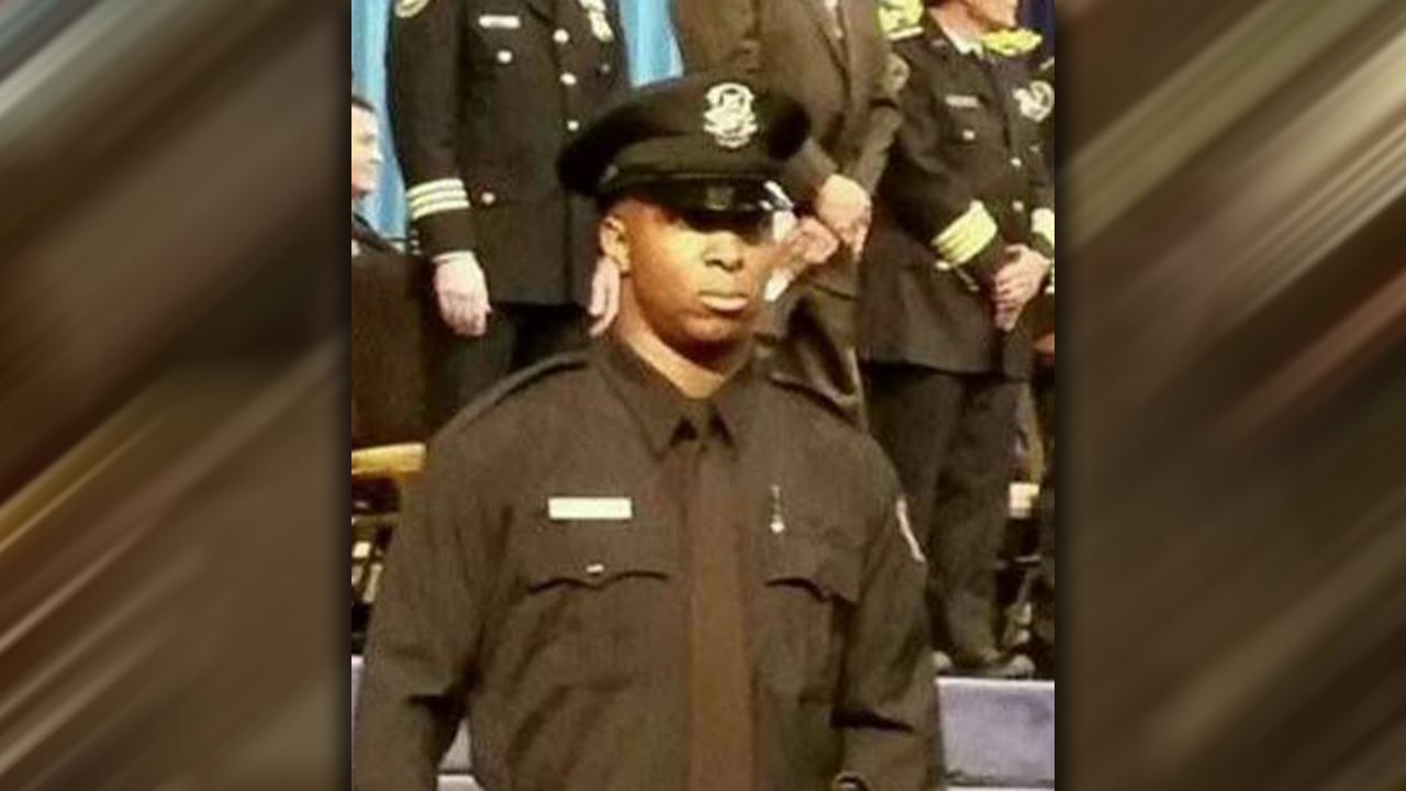 Detroit police officer shot on duty dies from wounds