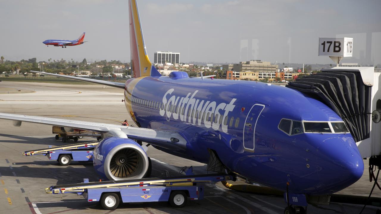 De-icing fluid shortage forces Southwest to cancel flights
