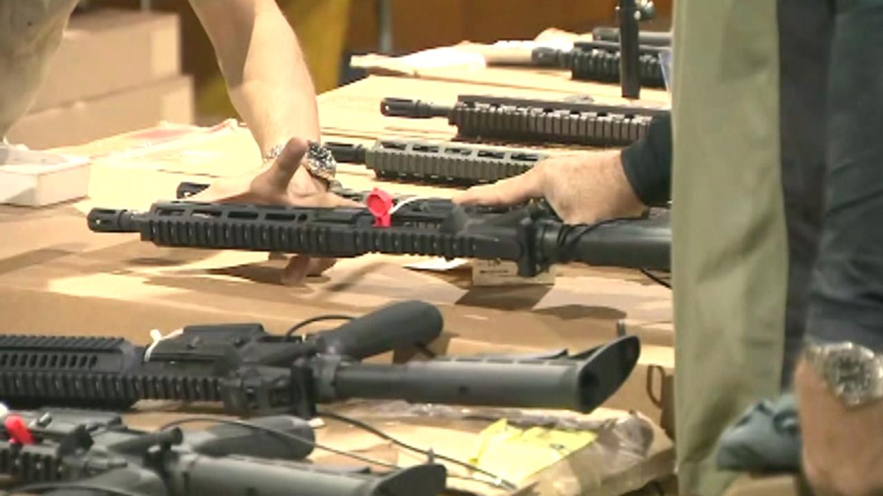 Parkland shooting in focus at Florida Gun Show in Miami