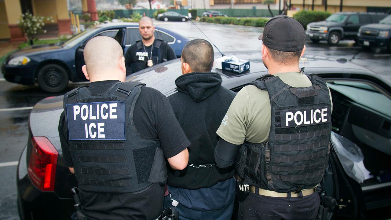 Oakland mayor warns of imminent ICE raids