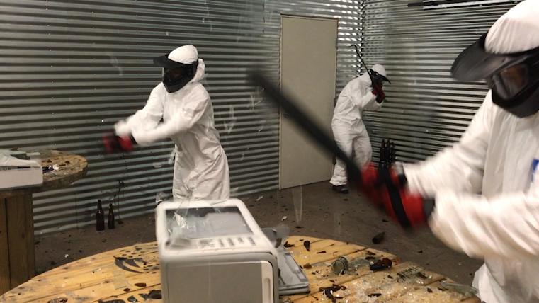 Vegas 'Wreck Room' lets you smash things into smithereens