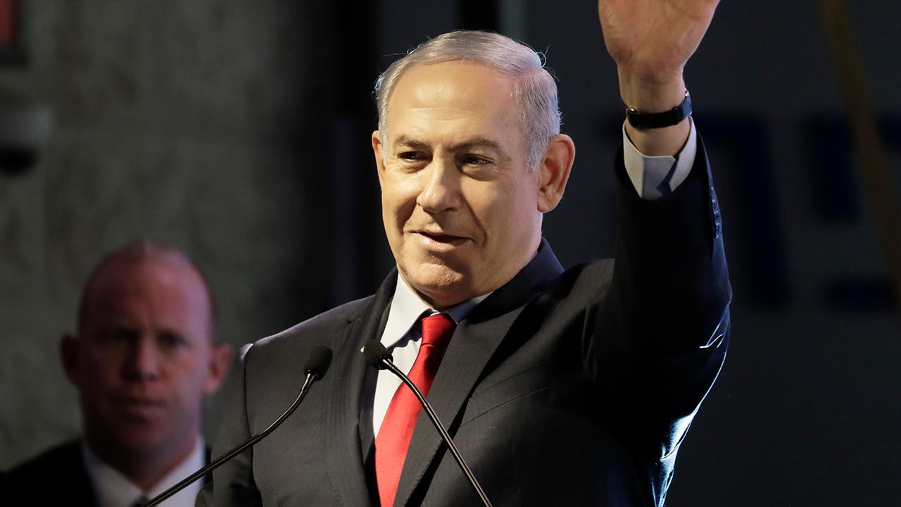 Netanyahu visits the US amid public corruption charges