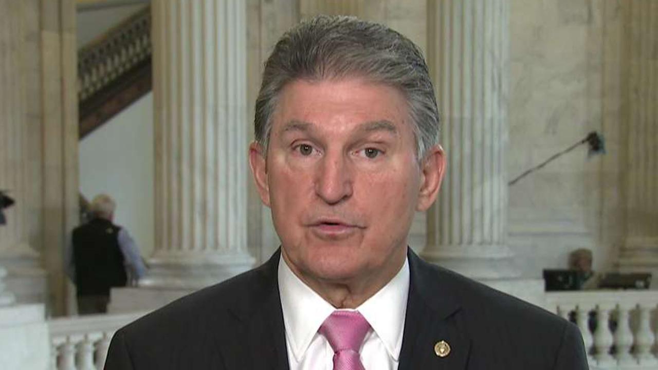 Manchin: Manchin-Toomey bill would pass with Trump's support