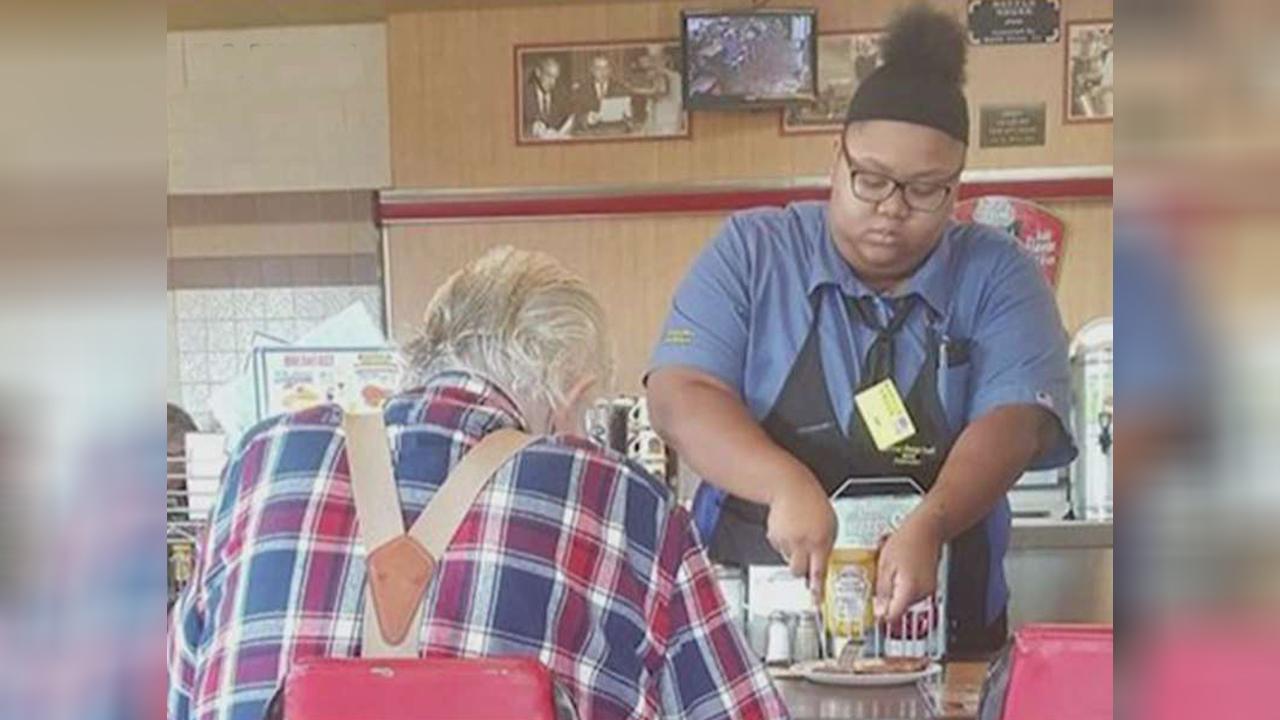 Waffle House employee gets scholarship after act of kindness