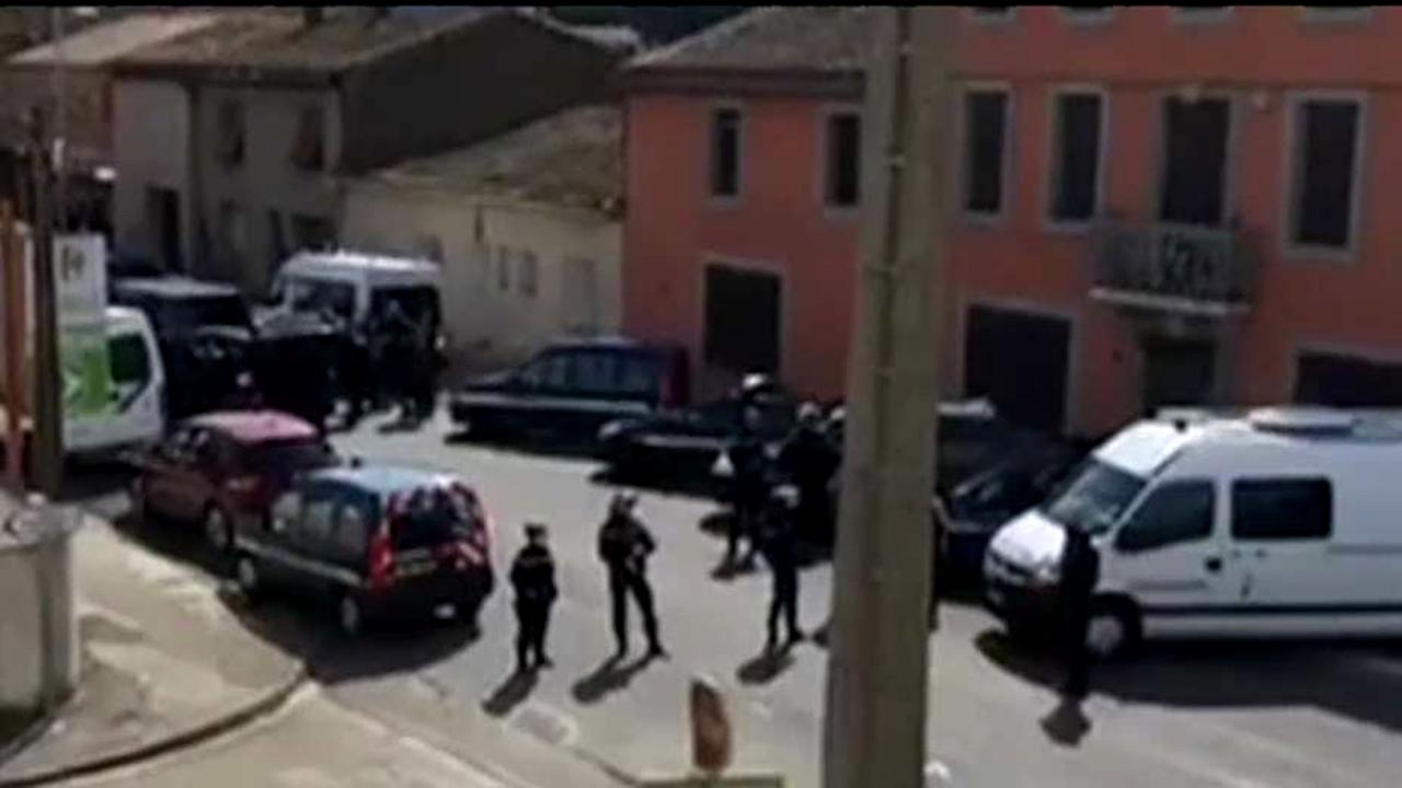 Hostage taker in France demands release of prisoner
