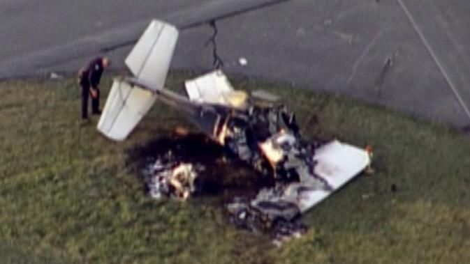 Plane collision at an Indiana municipal airport kills two