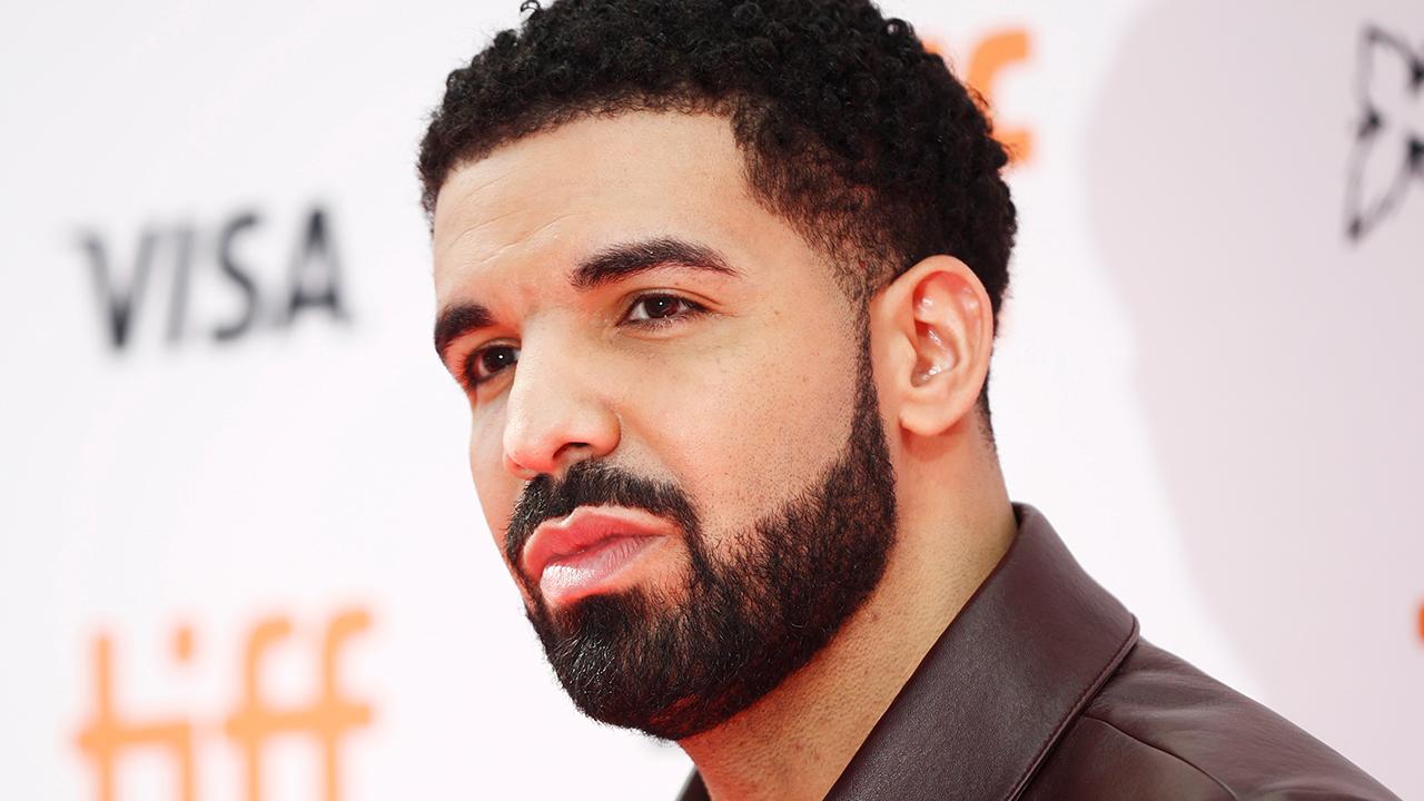 Drake makes music history