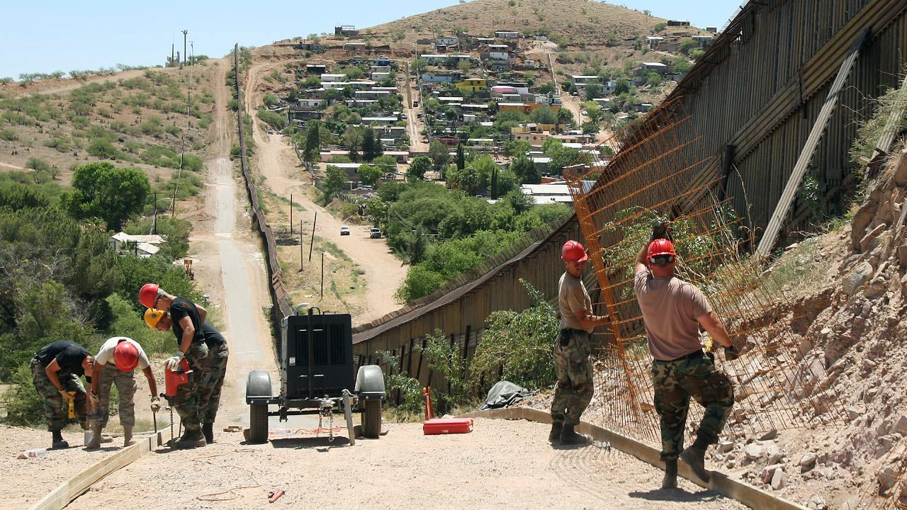 Former immigration official supports plan to secure border