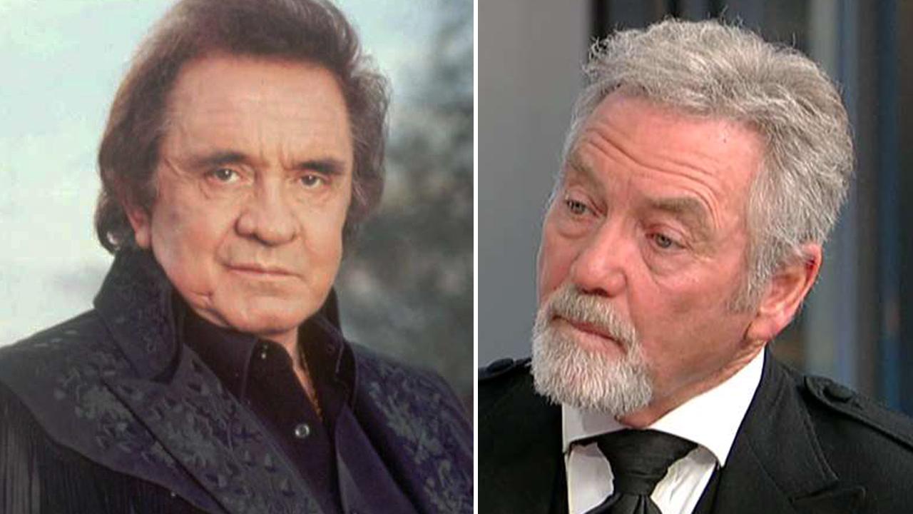 Larry Gatlin pens foreword in Johnny Cash biography