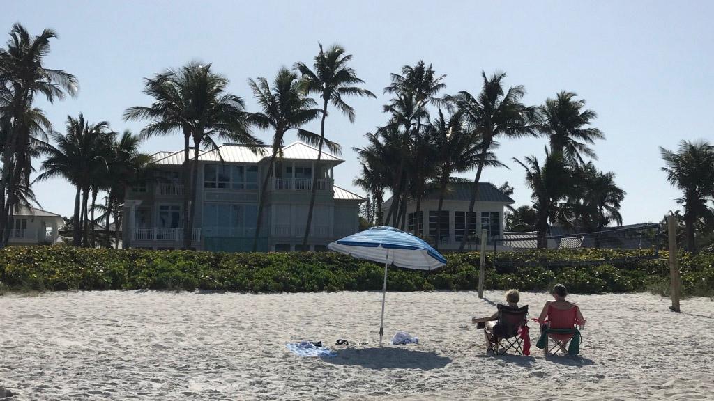 Battle over beach access in Florida heats up