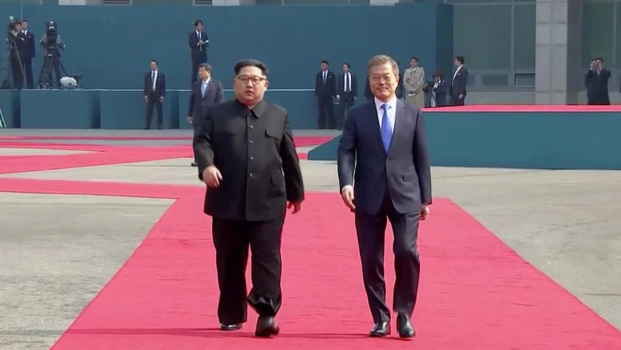 Kim Jong Un crosses into South Korea