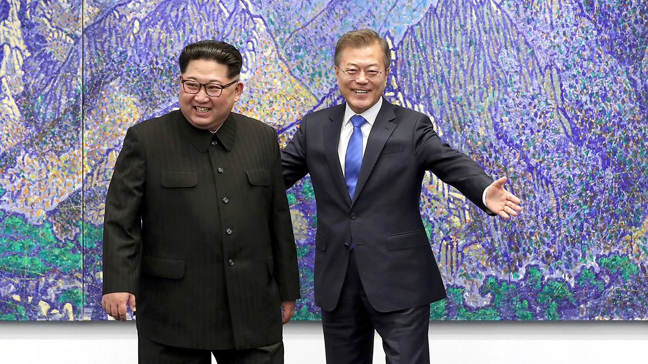 Leaders of North and South Korea pursue peace deal