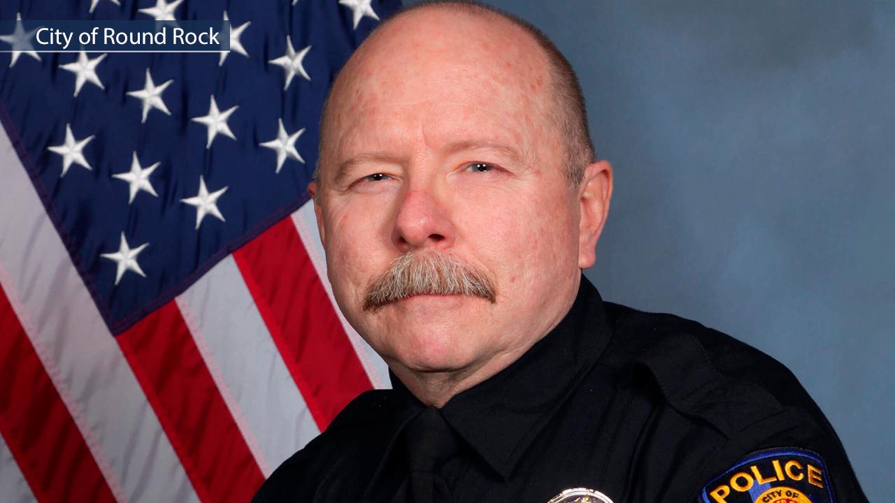 Central Texas community honors fallen officer