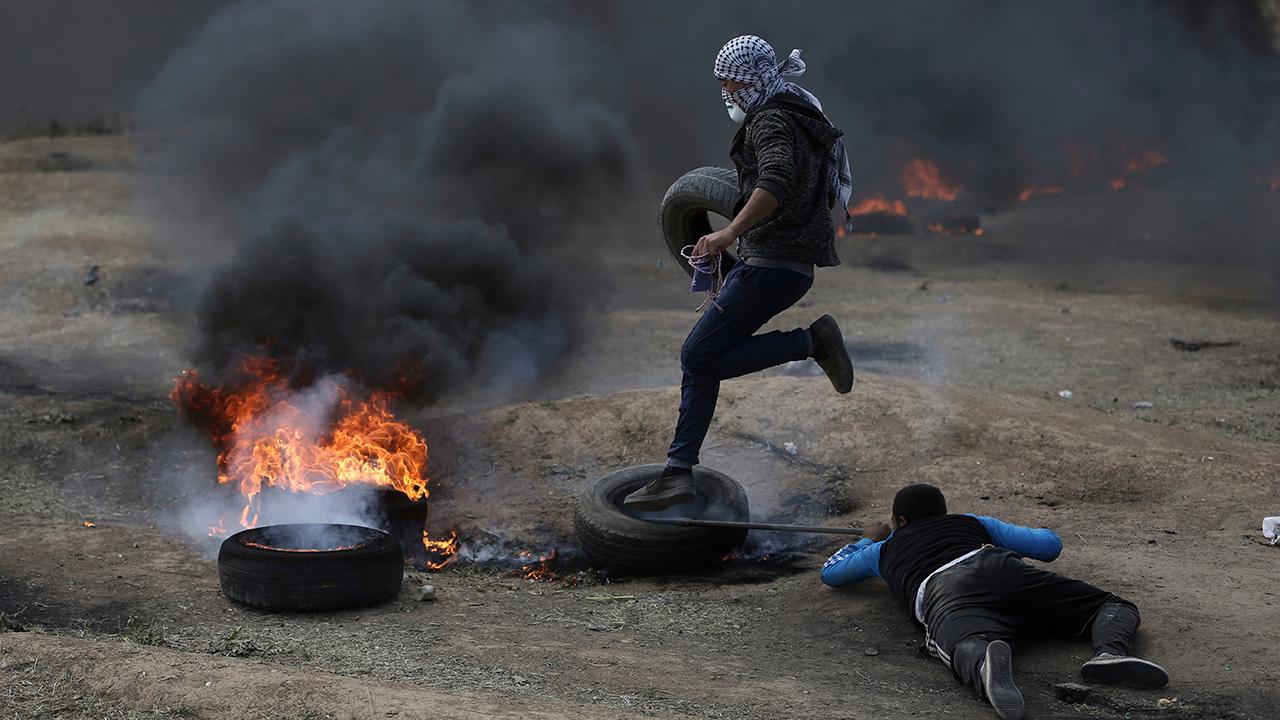 Tension on Israel-Gaza border after day of deadly violence