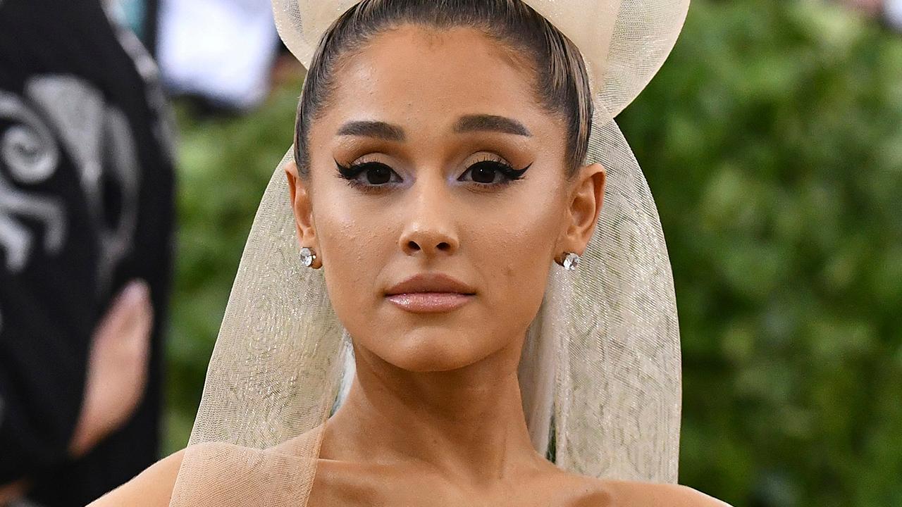 Ariana Grande pays tribute to Manchester bombing victims