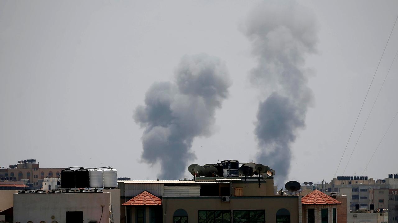 Israel strikes Gaza after mortar attacks