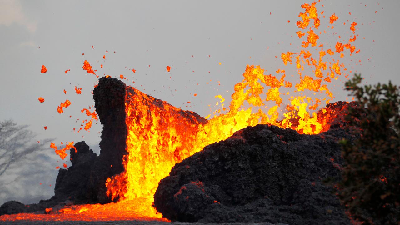 Fast-moving lava catches residents off-guard in Hawaii