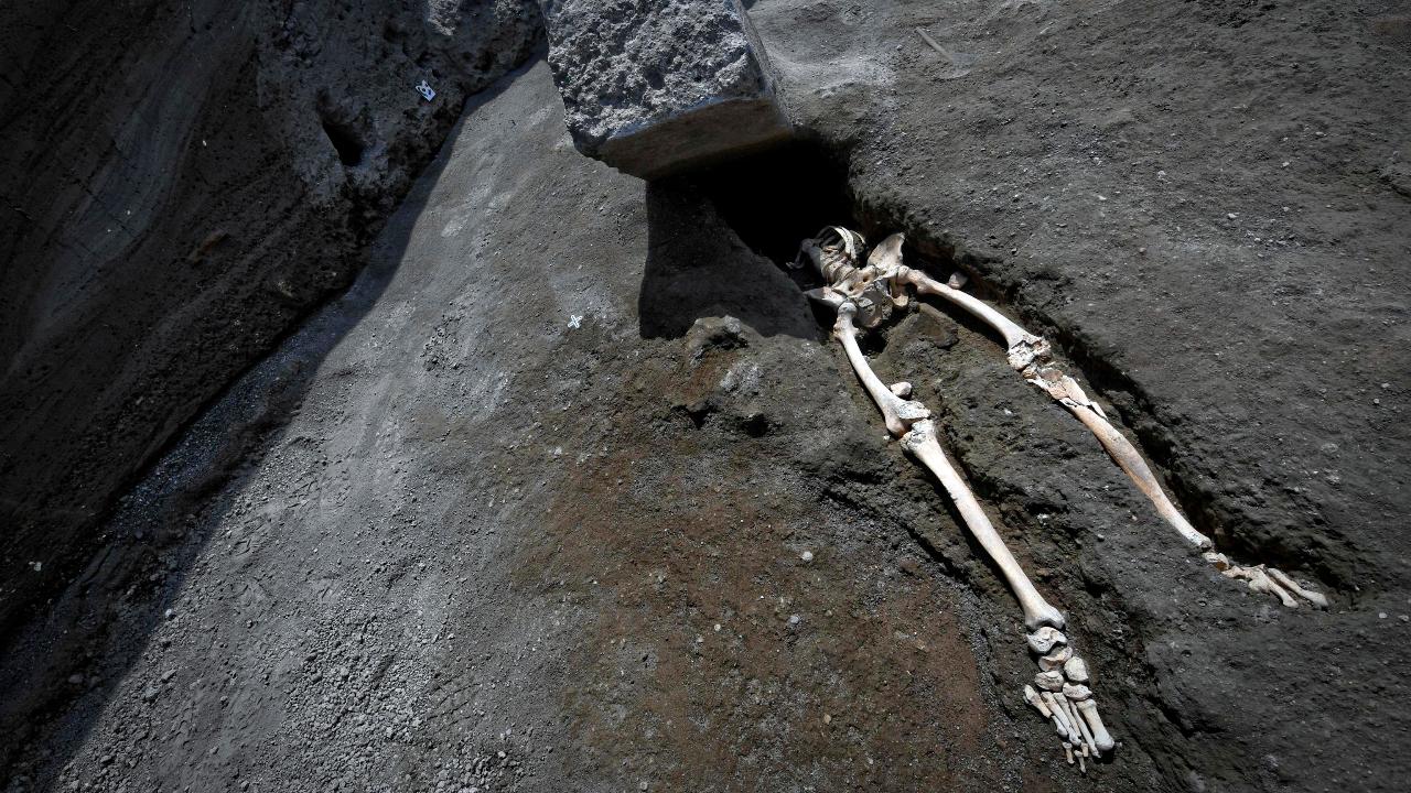 660-pound flying stone killed a man in Pompeii