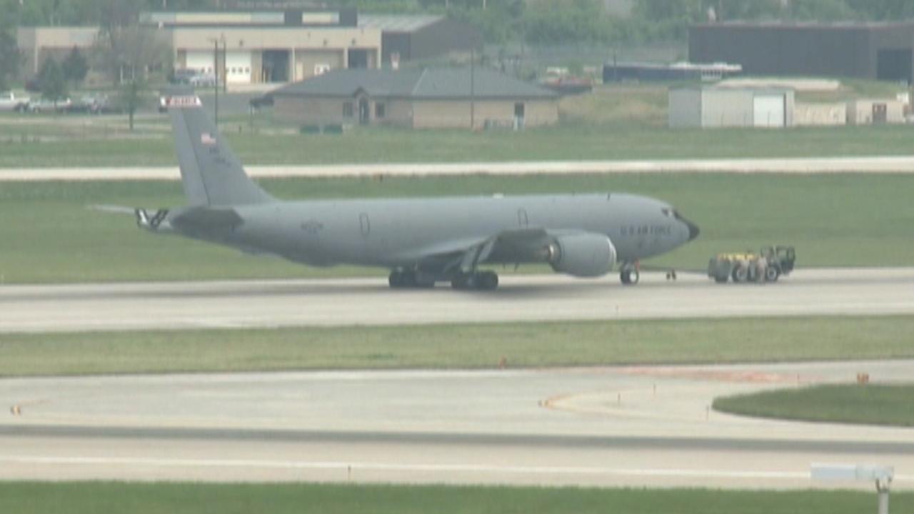 Raw video: Military aircraft makes emergency landing