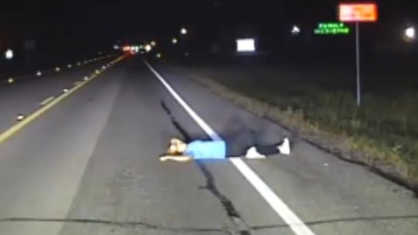 Near miss for woman found sleeping on road in Texas