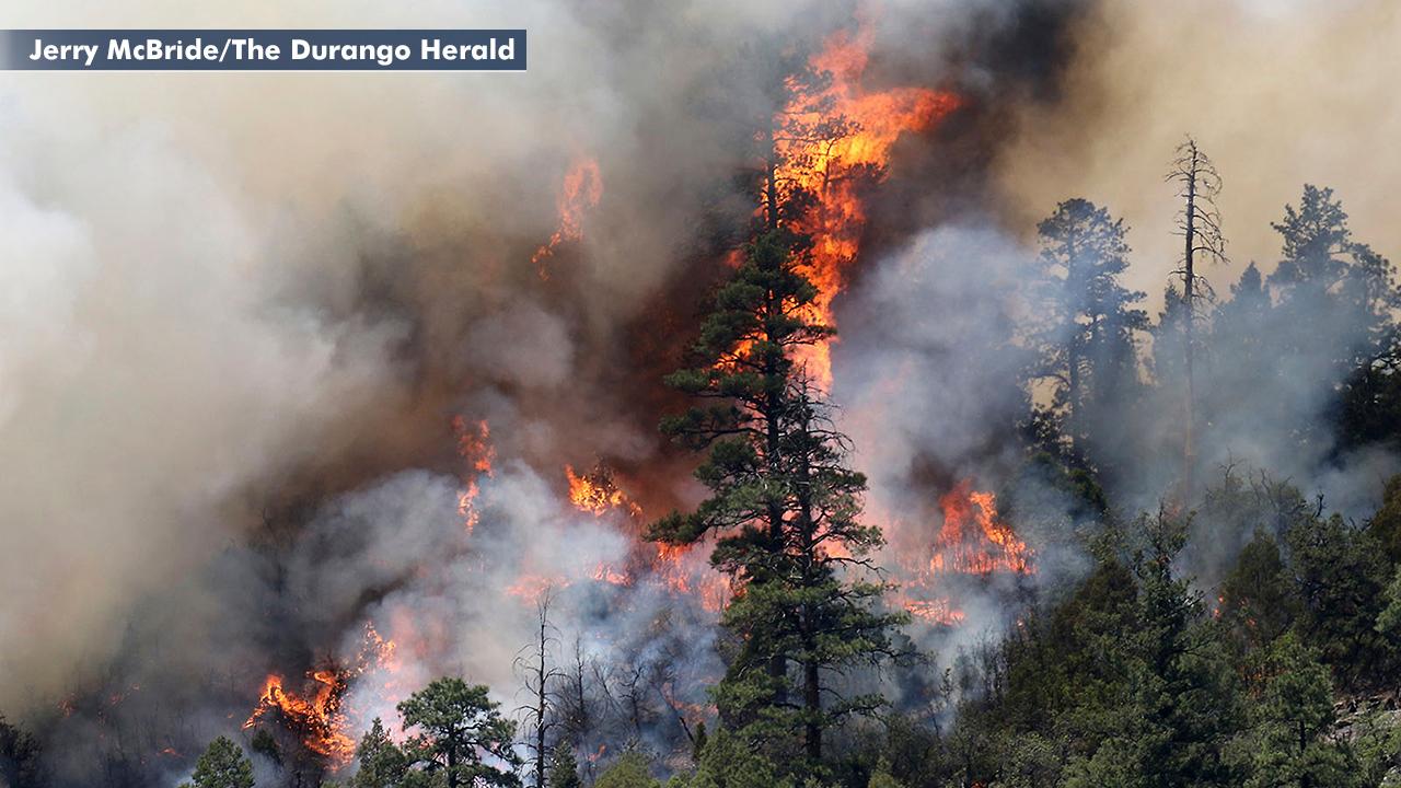 Growing wildfire evacuates thousands in Colorado