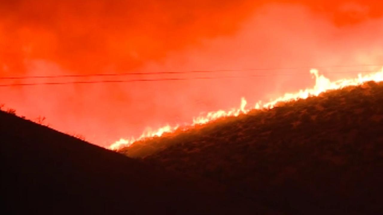 Raw video: Fire burns hillside above Carson City, Nevada