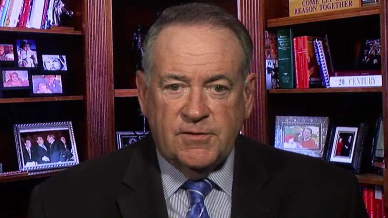 Huckabee blasts liberals' 'phony outrage' on immigration