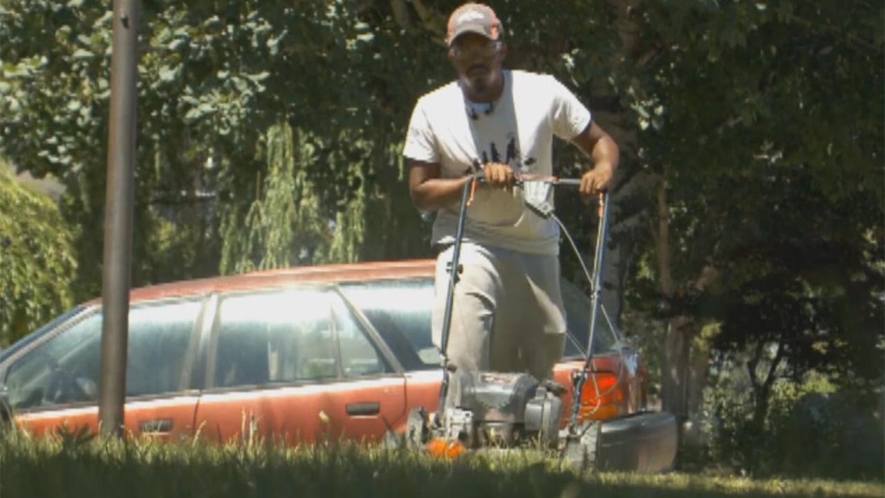 Man traveling across the US to mow 50 lawns in 50 states