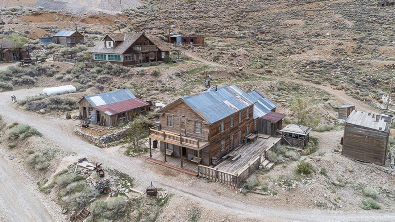 California ghost town for sale for $1M 