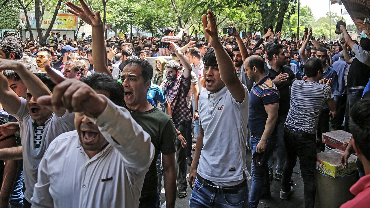 11 injured in Iran during protests over water shortages