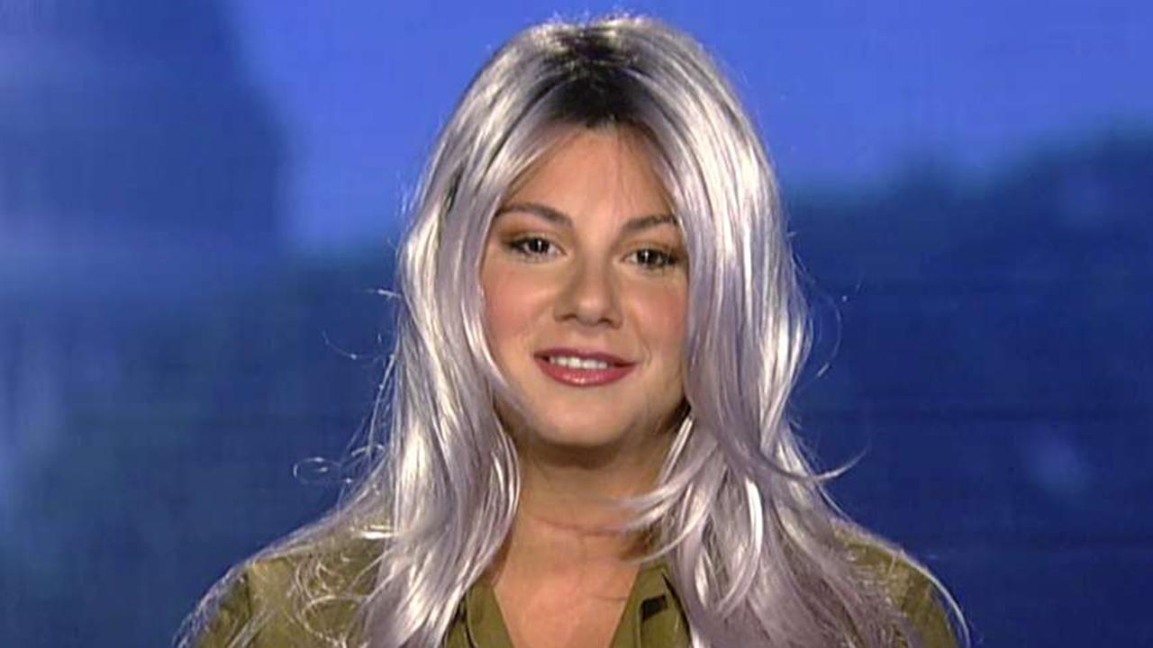 'American Idol' star defends accepting White House invite
