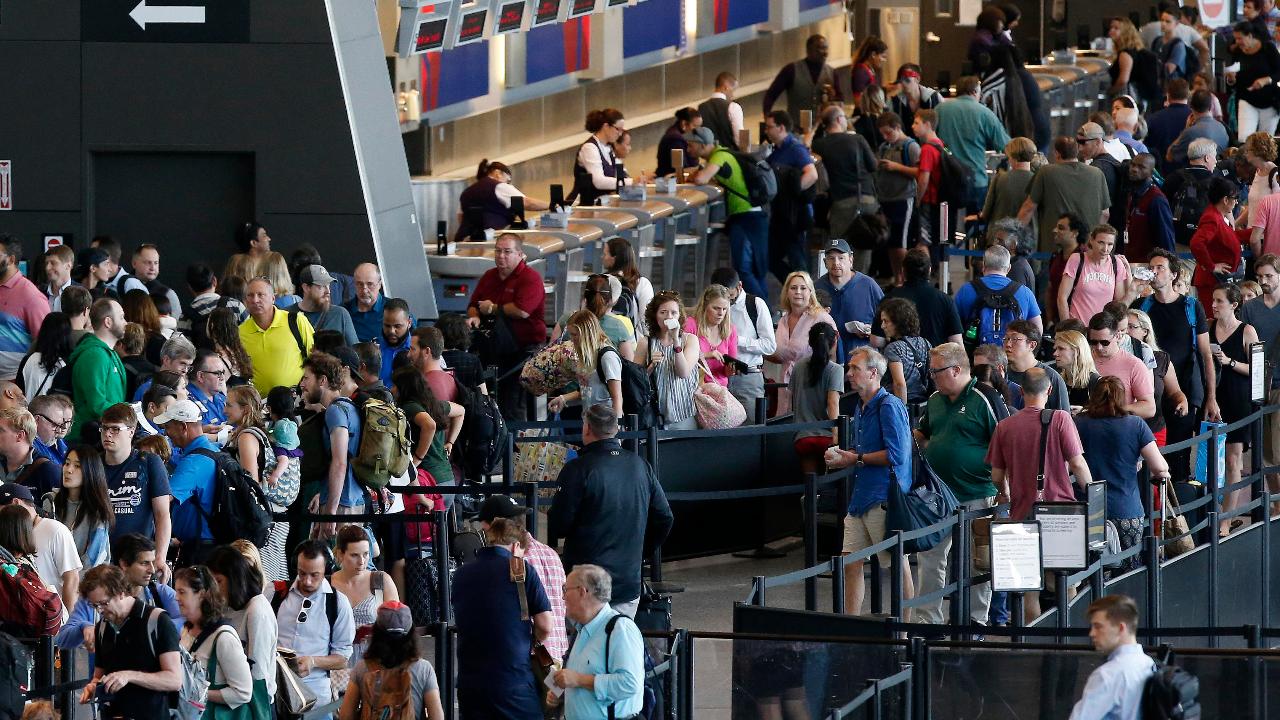 Holiday mad dash is on at US airports