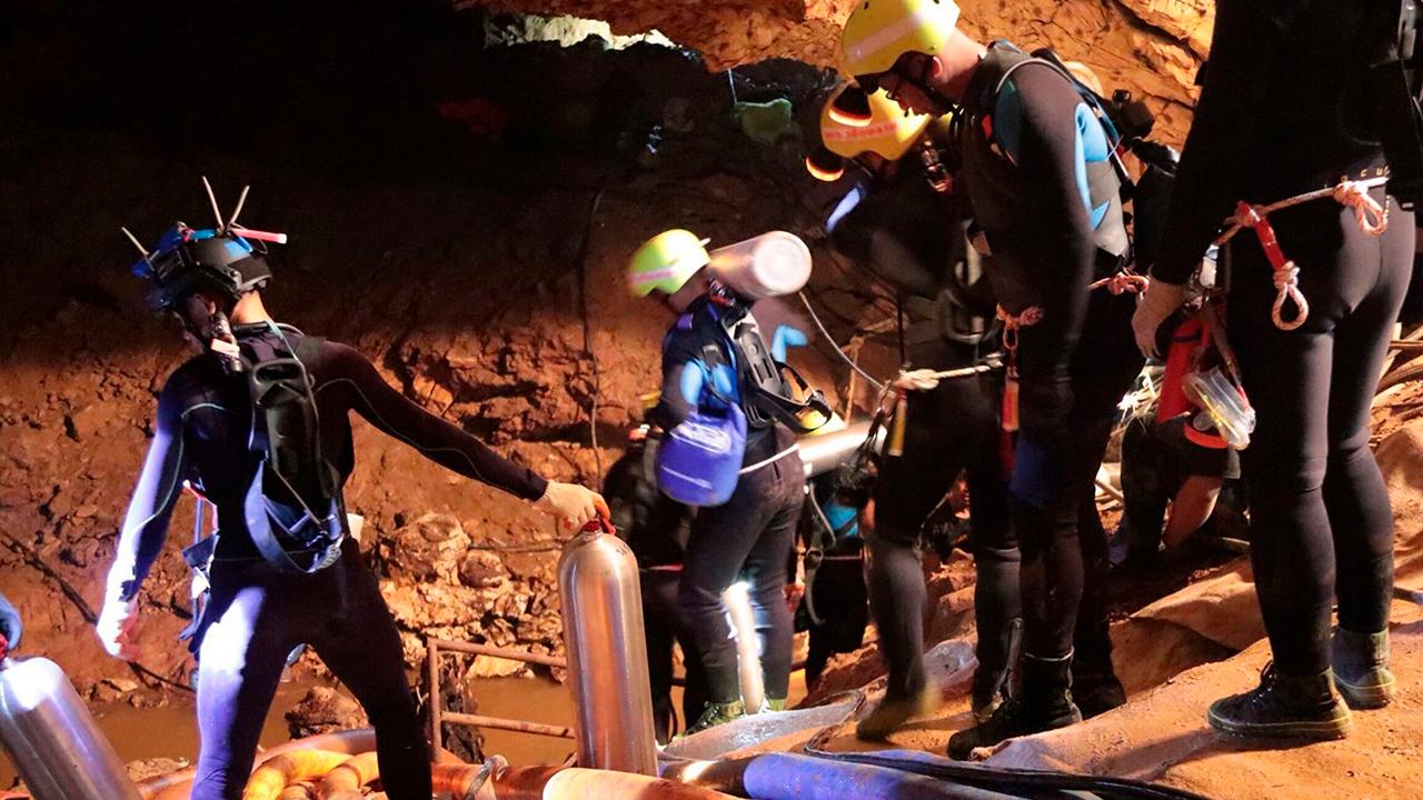 Monsoon rain threatens Thailand cave rescue efforts