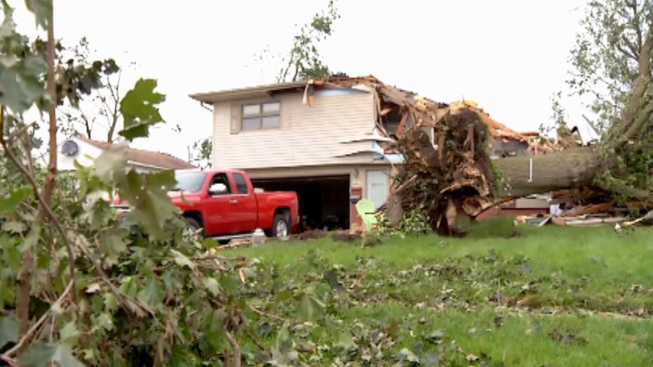 Cleanup begins in Iowa town hit hard by tornadoes