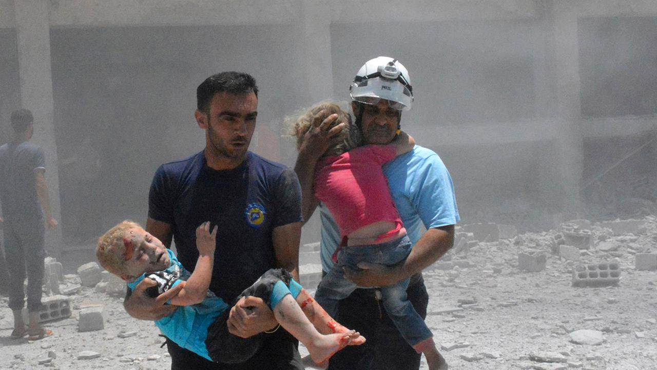 Israeli military evacuates White Helmet fighters from Syria