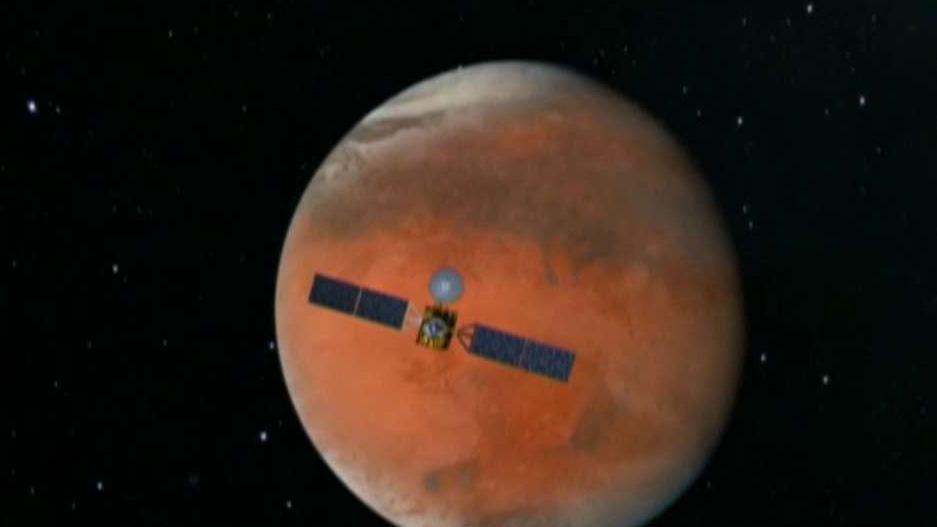 Scientists say huge lake of salty water buried on Mars