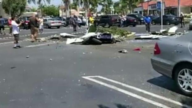 5 dead after plane crashes in California mall parking lot