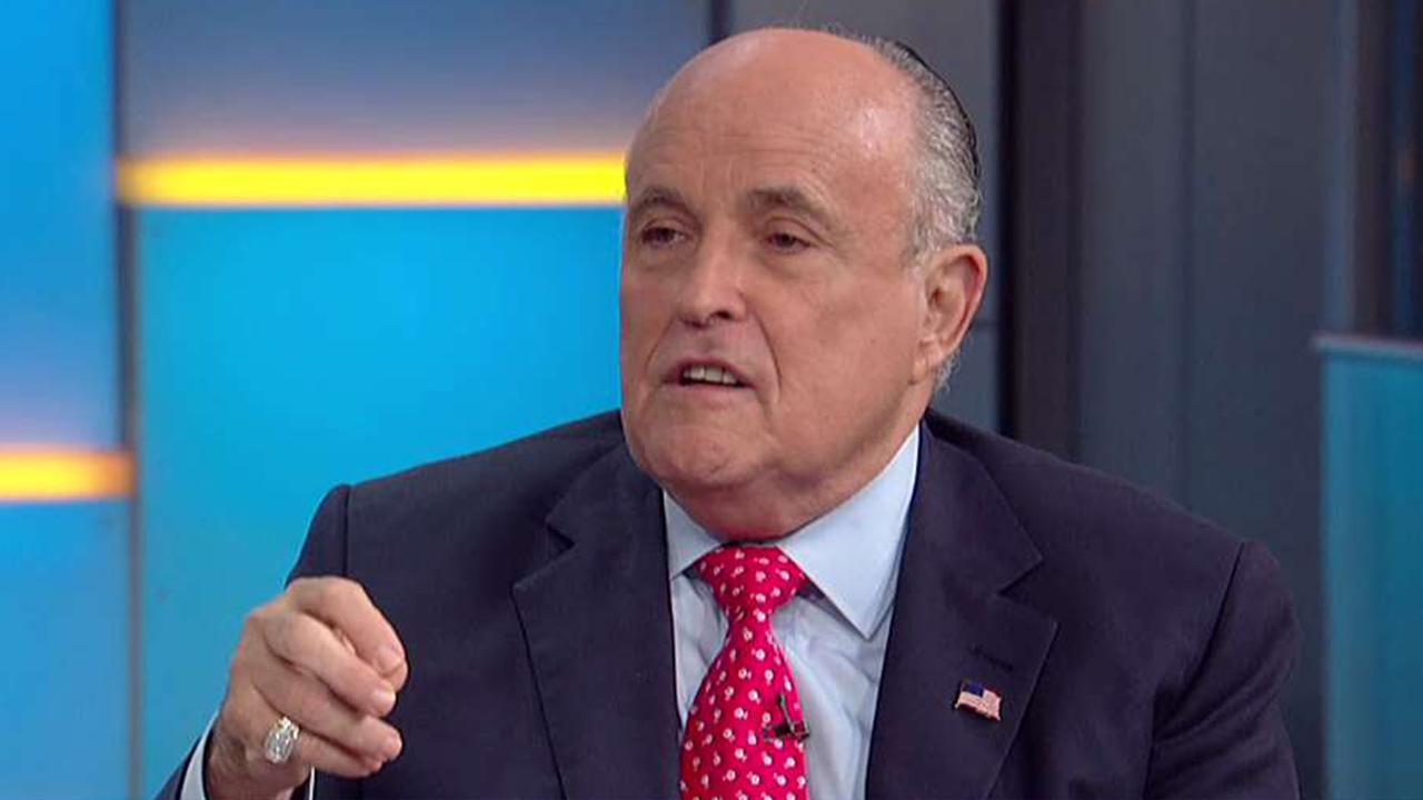 Giuliani calls for investigation into Comey, Mueller