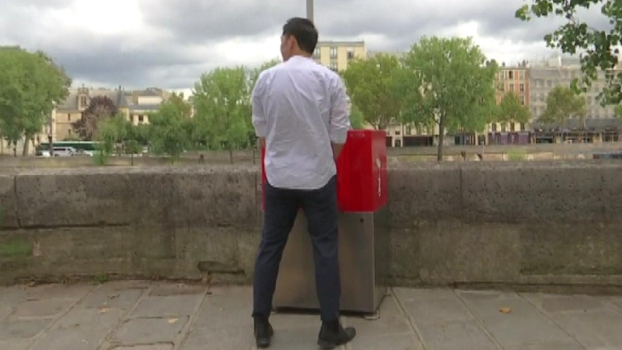 Public urinals cause uproar in Paris