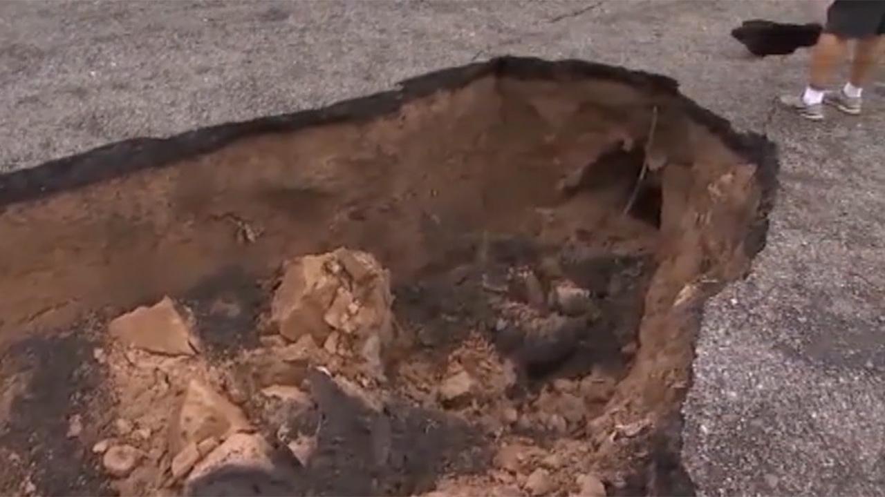 Monsoon rains bring road fissure risk in Arizona