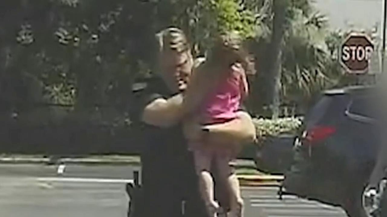 Florida deputy rescues child from hot car