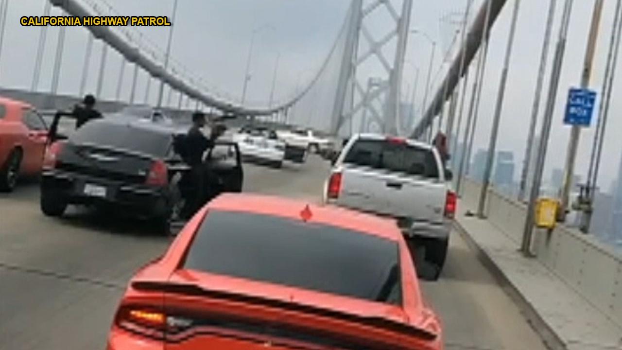 'Sideshow' stunt shuts San Francisco bridge: driver arrested